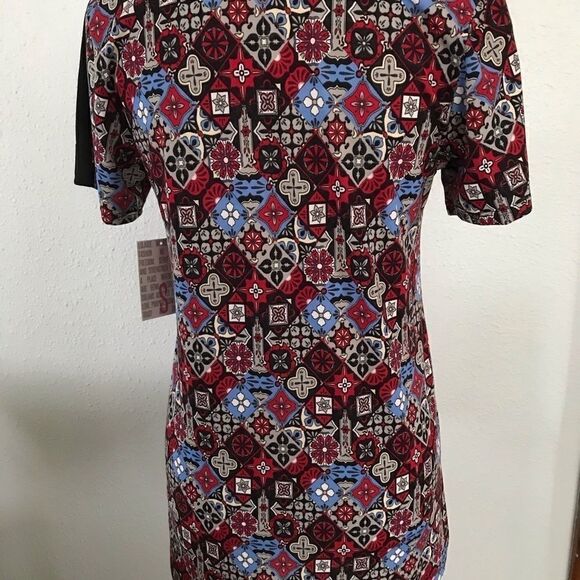 LuLaRoe Classic Tee  - Picture 3 of 5
